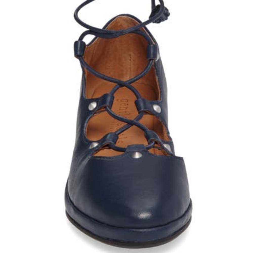 NWT Gentle Souls Leather Nita Lace Up Flat 7.5